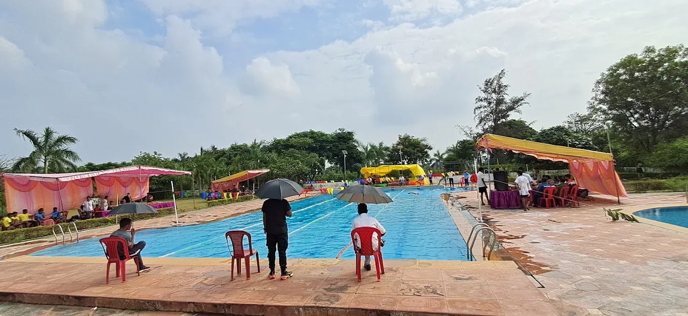 Syna Swimming pool sports academy in Gulwara