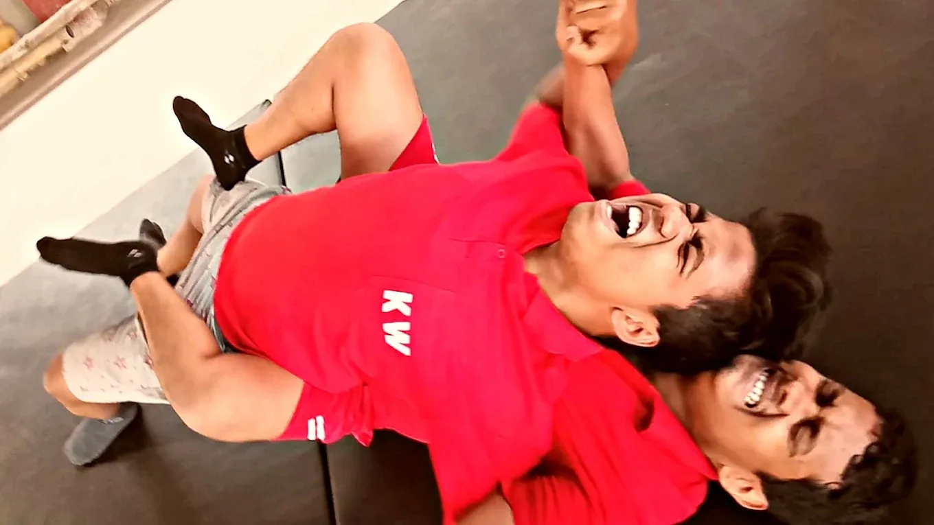 KOLKATA WRESTLERS-Like WWE, TNA Real Fighters of KOLKATA academy